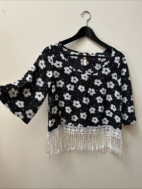 NWOT Black Floral Fringe Cropped Blouse with White Tassel Trim